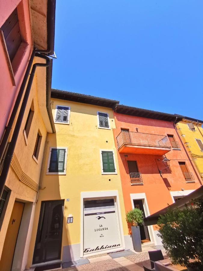 Old Town Apartment With Terrace - Live Love Lake Peschiera del Garda Extérieur photo