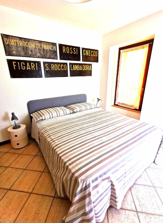 Old Town Apartment With Terrace - Live Love Lake Peschiera del Garda Extérieur photo